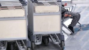 Временные ограничения на полеты ввели в трех аэропортах