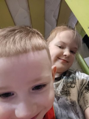 снова трансляция с младшим братом