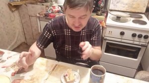 Рубрика "МУКБАНГ" первые признаки шизы