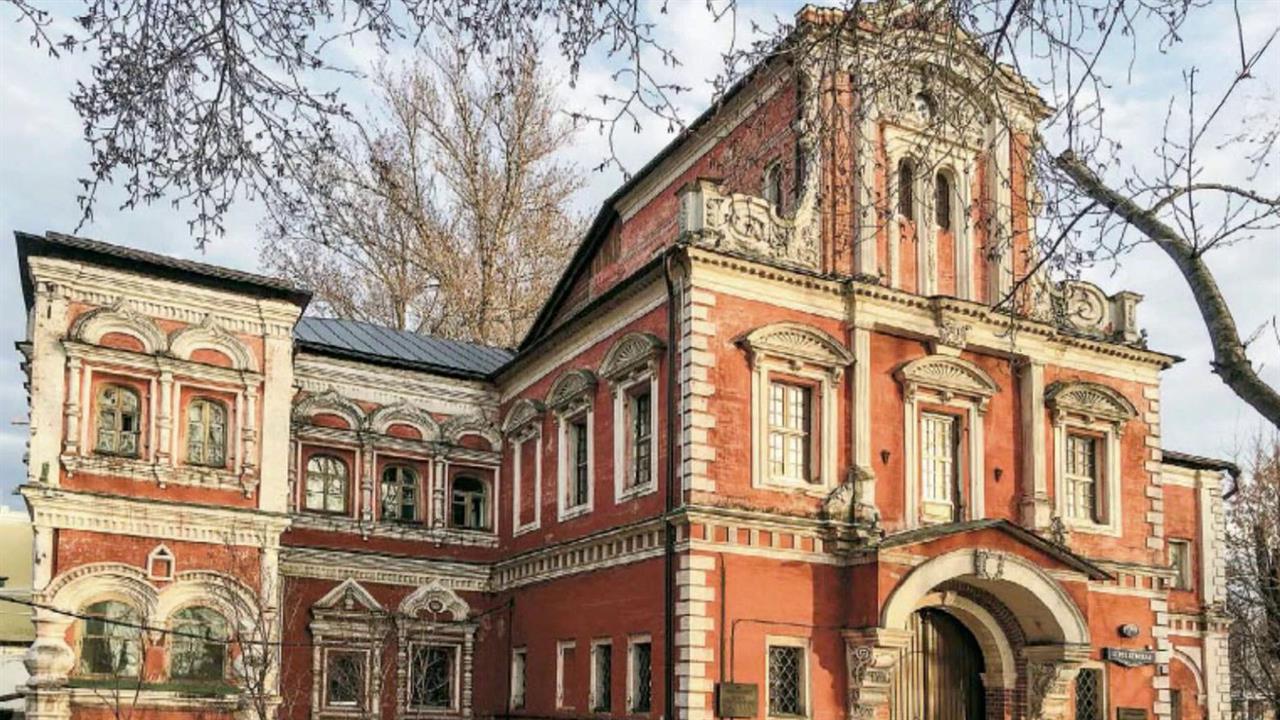 Во время реставрации купеческих палат в Москве обнаружили клад. смотреть онлайн