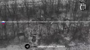 🪖Штурмовики 1 танковой армии разматывают опорник
💥Лёгким запуском противотанковой мины наши…🔽🔽🔽