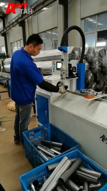 Труборез-автомат режет маленькие трубы