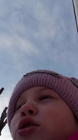 чисто, и мы, когда идём со школы, когда дз почти не задали.