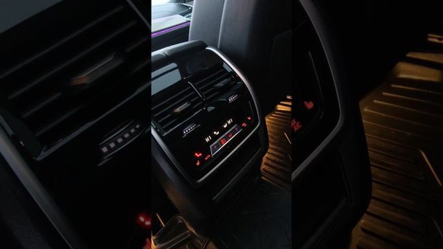 BMW X5 2021 40i M performance смотреть онлайн