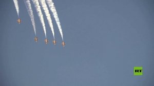 عرض جوي لمقاتلات احتفالا بانطلاق معرض الدفاع الدولي في الرياض