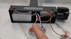 Датчик движения для подсветки зеркала в ванной