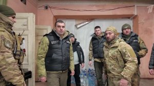 Волонтеры "Народного фронта" посетили пункт временного размещения в Селидово.