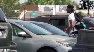 ПОКАЗЫВАЮ БАНДИТСКИЕ РАСПАЛЬЦОВКИ В ГЕТТО (ПРАНК В КОМПТОНЕ)