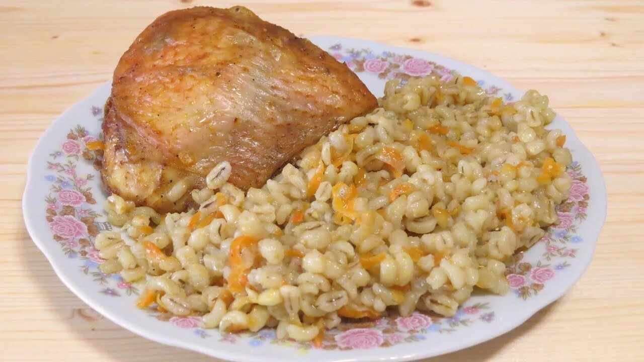 Перловка с курицей на обед😋 Перловка с курицей на обед😋