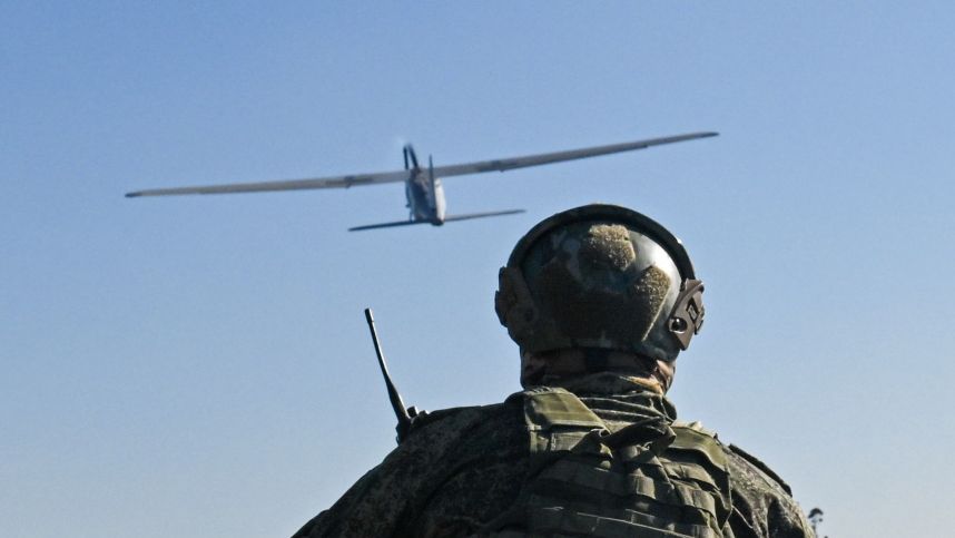 Точное попадание по складам и блиндажам ВСУ. Лучшее видео из зоны СВО смотреть онлайн