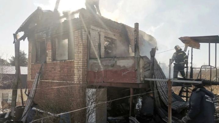 В Приморье из-за утечки газа сгорел дачный дом, погиб пожилой мужчина смотреть онлайн