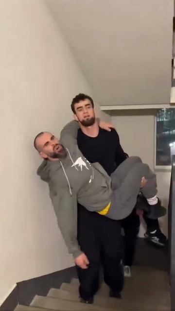 😄Шовхал Чурчаев и мощная тренировка в падике ! смотреть онлайн