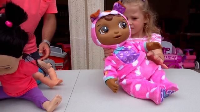 Настя и её папа - забавные истории про игрушки смотреть онлайн