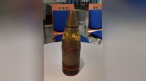 В Праге женщина принесла в полицейский участок противотанковую ракету