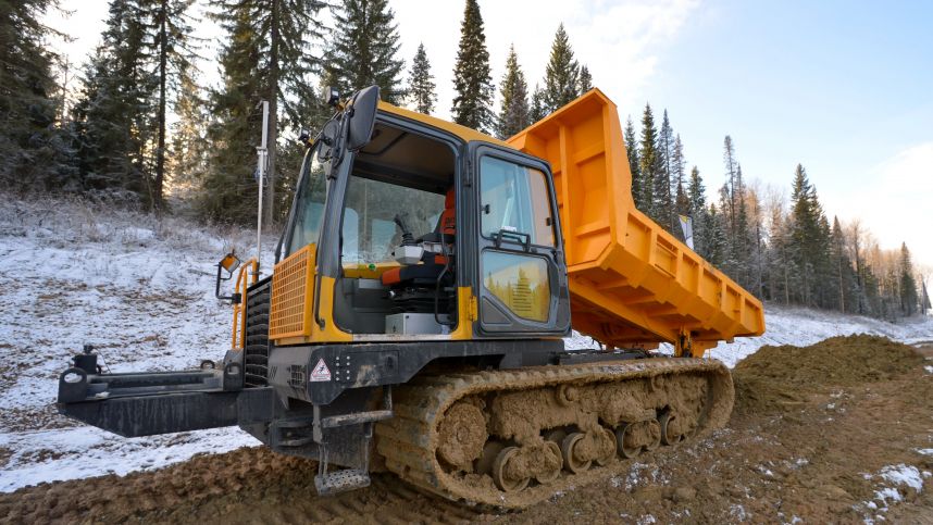 Без водителей и без перерывов: беспилотная техника строит трассу М-5 на Урале смотреть онлайн