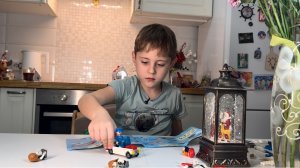 Даня взлетает на самолете