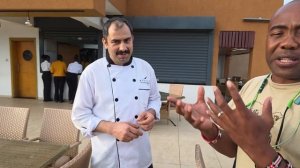 Угандский ужин и рецепт лувомбо от шеф повара, матоки и нильский окунь в Энтеббе