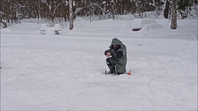 Рыбалка по форели на актив. Обзор со спорт зоны. Клёвое место лосиный остров. смотреть онлайн