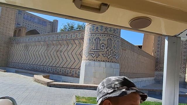 на кладбище к И.А. Каримову.г.Самарканд