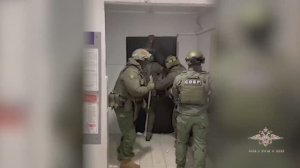 🔴Спецназ пришёл к подонкам, оформлявшим фиктивные браки с бойцами СВО в Хабаровском крае🔴