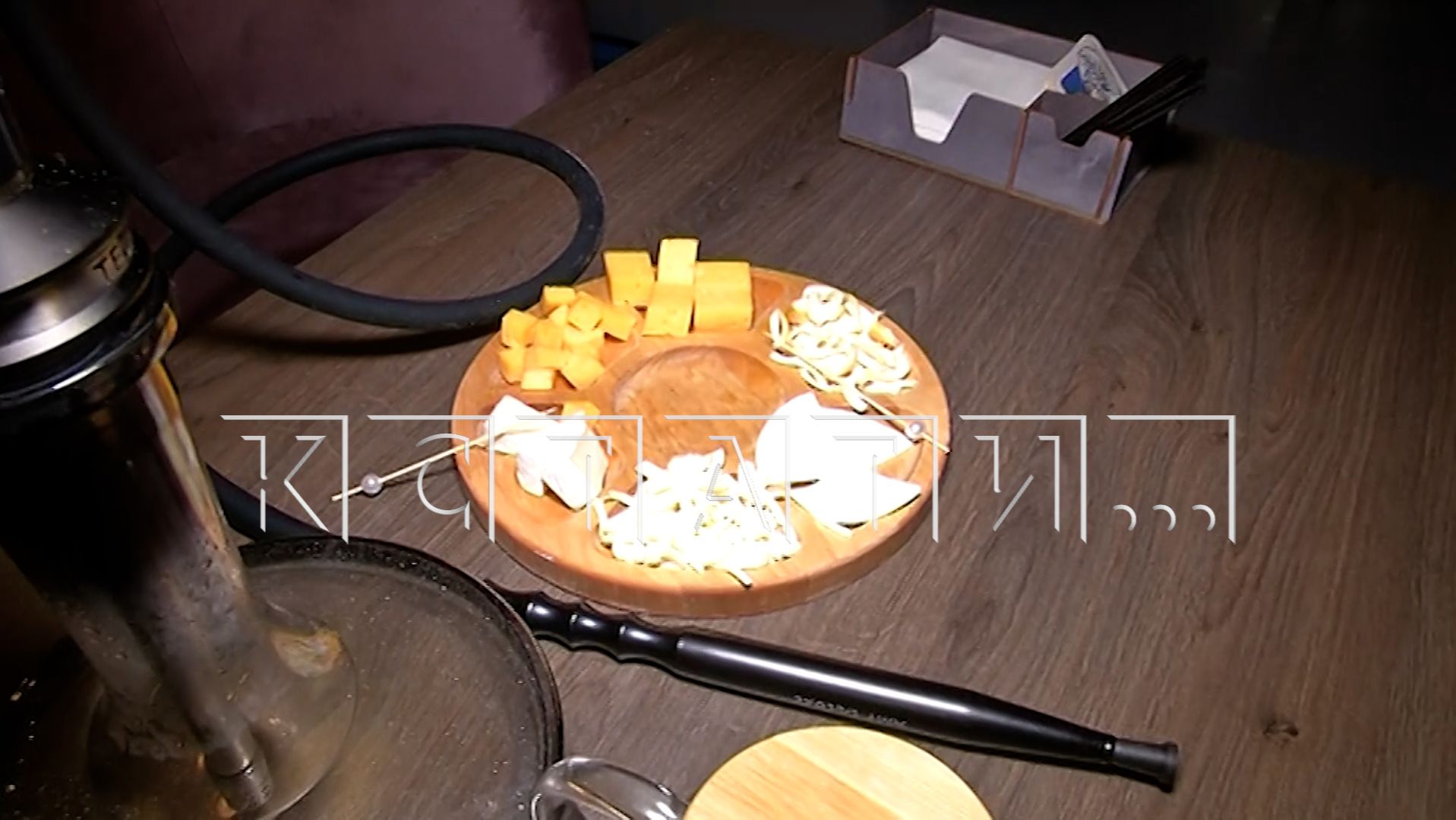 Красивые девушки заманивали доверчивых парней в ресторан и там лишали их десятков тысяч рублей смотреть онлайн