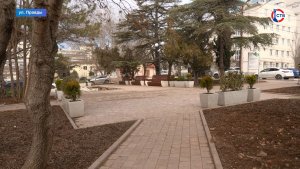 Около Театра юного зрителя на улице Правды благоустроили сквер