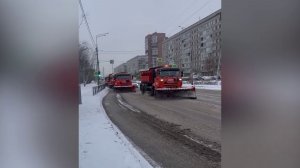 КРАСНОЯРСКИЕ УЛИЦЫ УБИРАЮТ ОТ СНЕГА