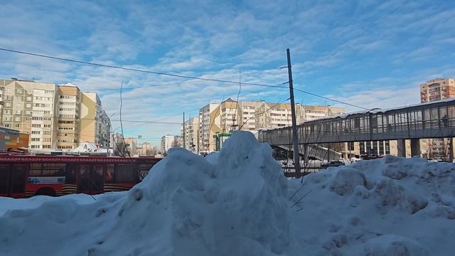 движение  у помещения