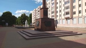 1205 02.06.2021 город Орёл бульвар Победы фонтан памятник кафе Сатурн магазин Алмаз