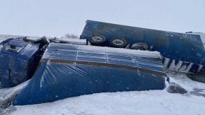 Четыре человека погибли в ДТП с тремя автомобилями под Оренбургом