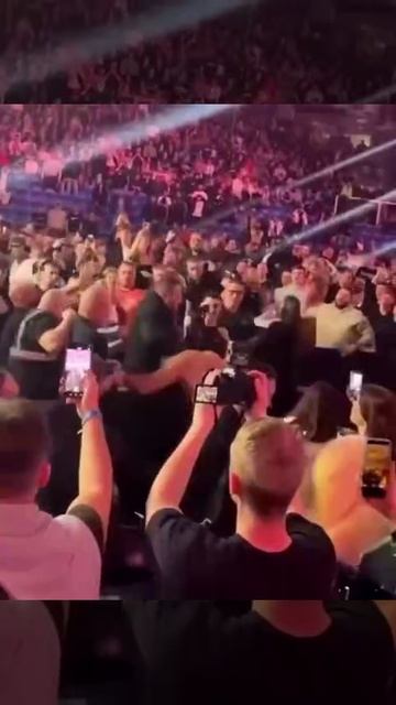 👂В Чехии боец откусил ухо сопернику и сразу же словил хейт толпы. Парня избивали всей ареной. смотреть онлайн