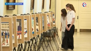 Большую Морскую украшает выставка плакатов учеников Севастопольской школы искусств