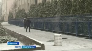 Снег и сильный ветер осложняют дорожную обстановку на Ставрополье