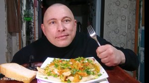 мукбанг/обжорыч/вареники с картошкой и свиными шкварками/