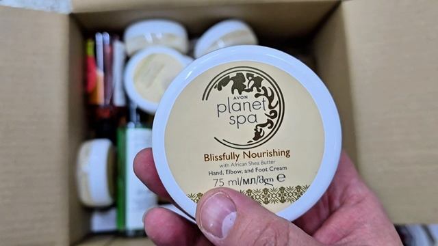 ЧТО ОНО УМЕЕТ? 🤔 Распаковка Avon: заказал бьюти-гаджет для лица. смотреть онлайн