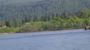 К-700 спасает утонувшие Уралы. По итогу вытолкал.