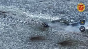 🇷🇺🎮ФПВ-расчёты отработали по бронированному Iveco LMV итальянского производства…🔽🔽🔽