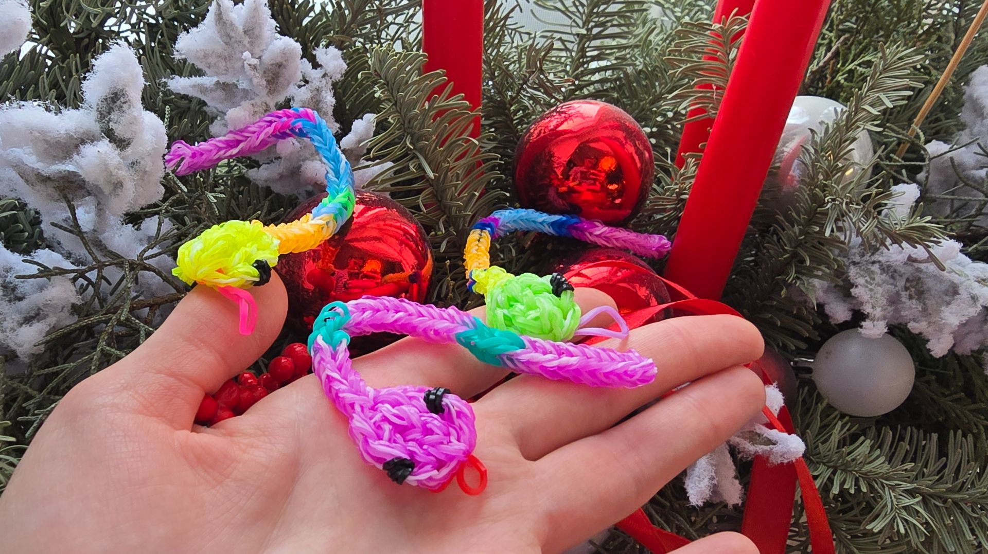 Плетение из резиночек на крючке ЗМЕЙКИ змеи игрушки  обучение для детей Рукоделие для девочек 