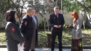 Сотрудники МВД посетили кризисный цент для детей и подростков.