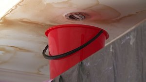 У жильцов дома на улице Доваторцев в Ставрополе протекает кровля