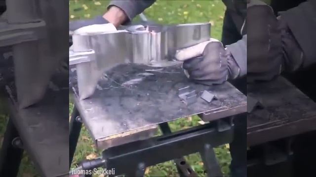 Посмотрите, какой топор сделали, как вам? смотреть онлайн