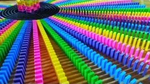 Ссылка на скриншот удивительных трюков с домино