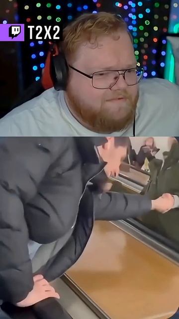 ДАЙ РУКУ 😂 - #t2x2 #т2х2 #twitch #реакция #юмор #мем #shorts смотреть онлайн