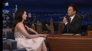 Энн Хэтэуэй демонстрирует свой пронзительный первобытный крик из фильма «Эйлин»