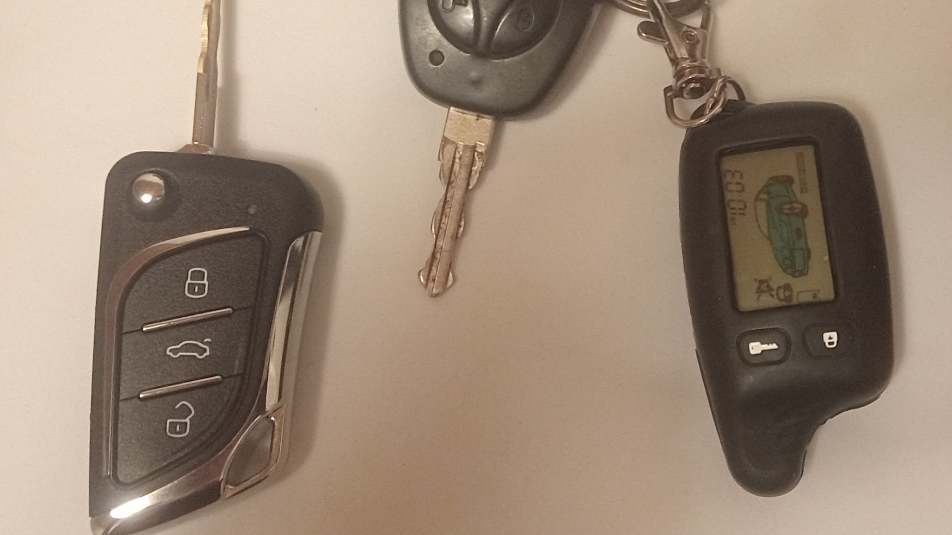 Клон сигнализации tomahawk tw 901090209030 на ключ xhorse HK