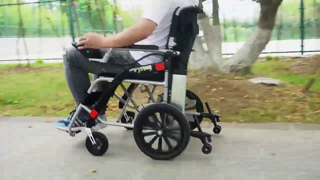 электрическую инвалидную коляску Eazy Taken смотреть онлайн