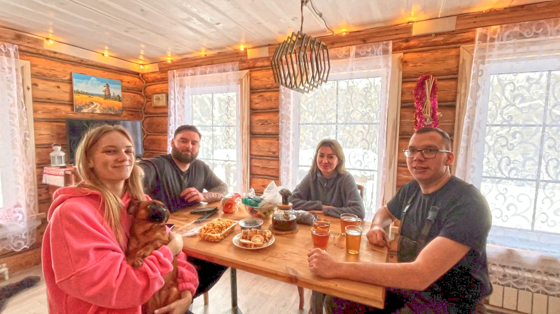 Вместе с гостями решаем проблему с дровами. Дровяник пуст! Кулинарные шедевры на деревенской кухне смотреть онлайн