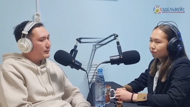 Подкаст ТУЯА 009. Спортивная жизнь школьников с Арьяной Жаргаловой президентом школы  49