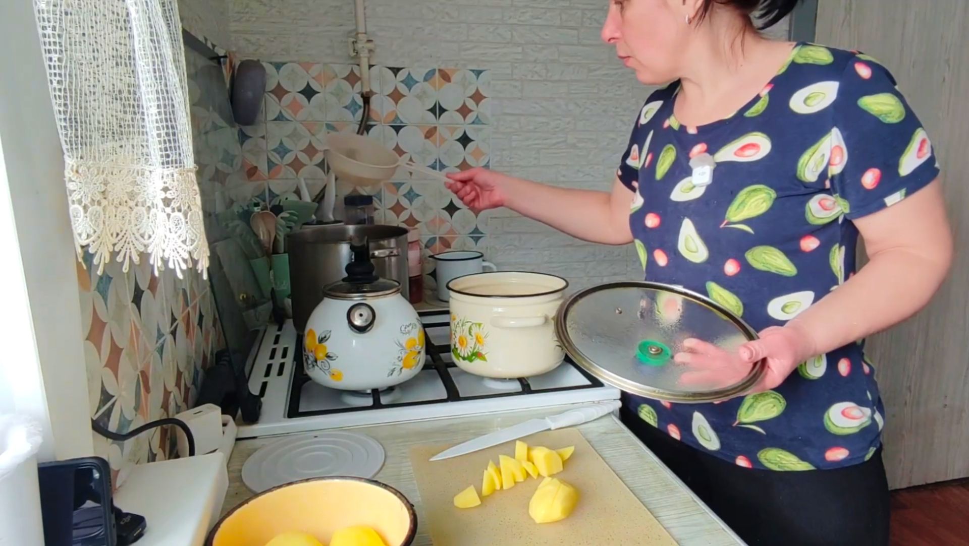 Все время в стороне. смотреть онлайн