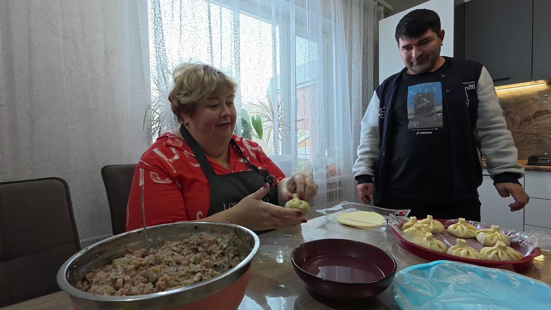 Вкусная курочка в желе. Готовлю хинкали из тонкого теста. смотреть онлайн